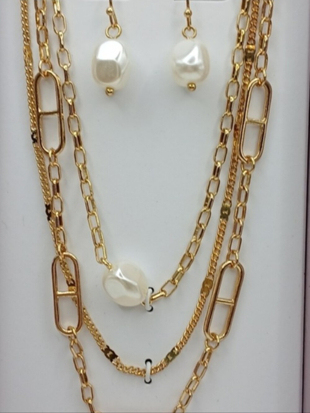 Laundry By Shelli Segal Pearl & Gold Triple Necklace Earring Set NEW IN BOX